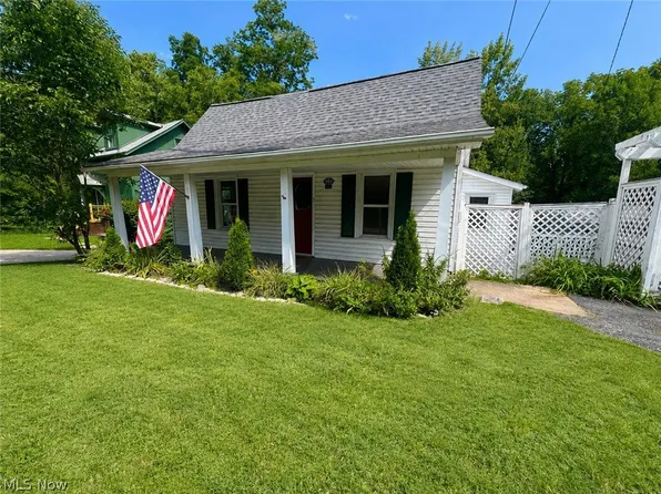 232 Chagrin Blvd, Chagrin Falls, OH 44022