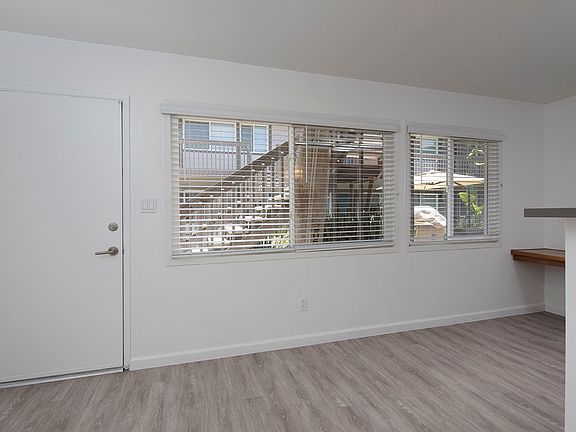 5th image of 5041-5043 Santa Monica Ave #14