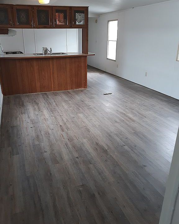 1st image of 110 Norton Dr