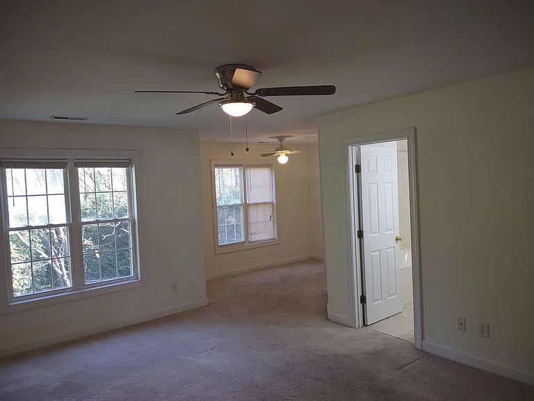 4652 Pooh Corner Dr — Photo 32