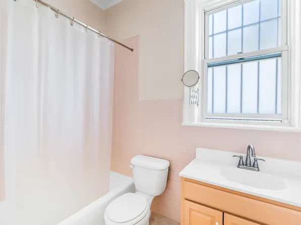 99 Ocean Parkway image 10 of 11