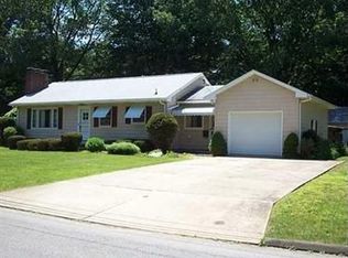 802 Tidball Ave, Grove City, PA 16127