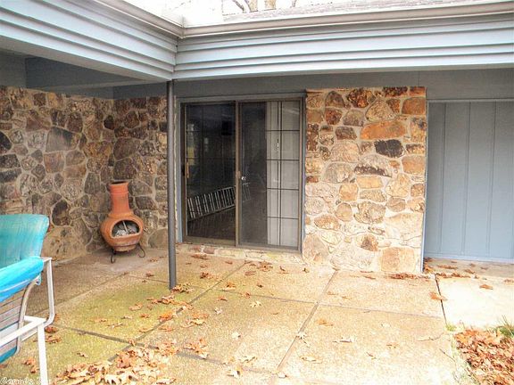 4th image of 104 Emerald Ln