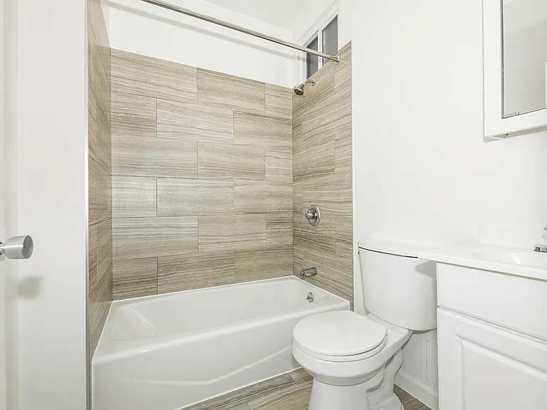 735 Ofarrell St — Photo 13