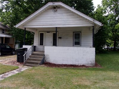 1056 Joy Ave, Akron, OH, 44306