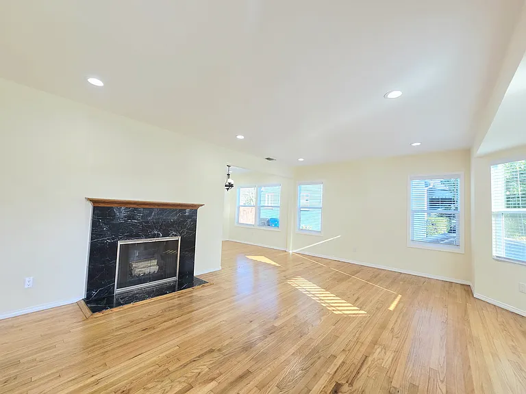 3633 Veteran Ave — Photo 3