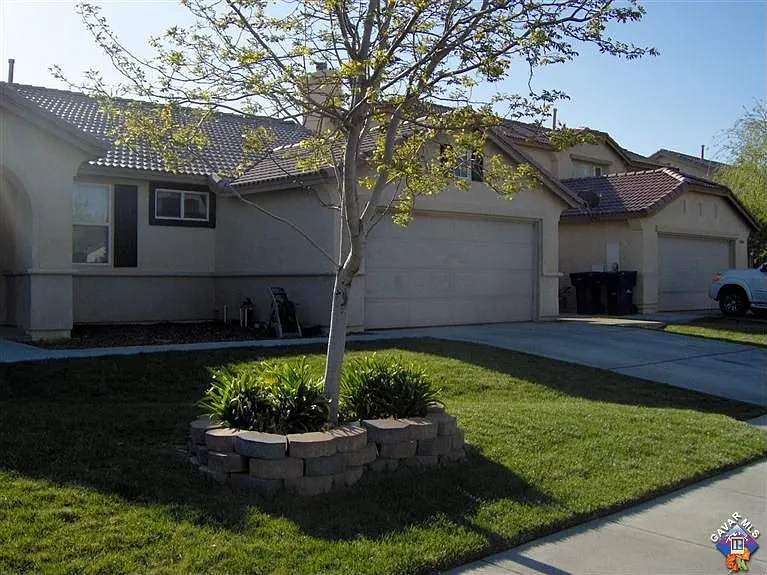 45854 Coventry Ct photo 1