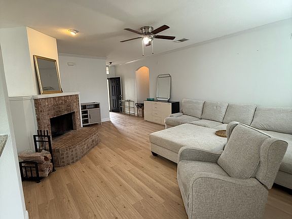 3rd image of 4529 Highridge Dr