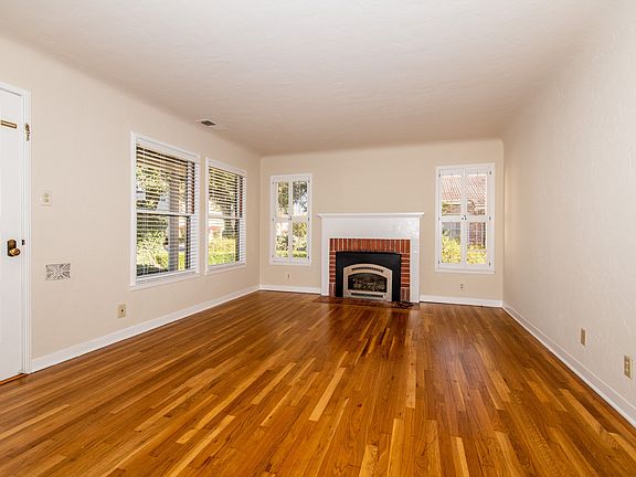 3rd image of 1158 Garfield Ave