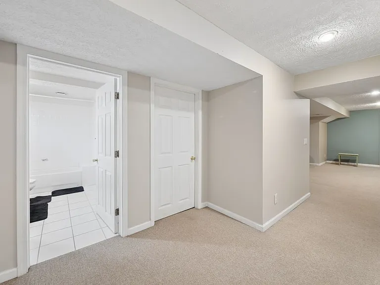 7879 Yellowwood Dr — Photo 12
