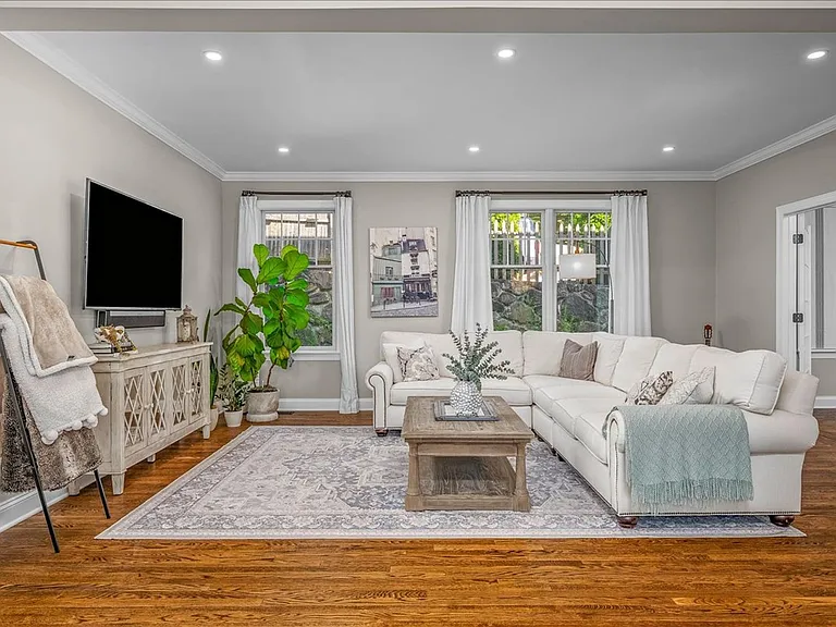 14 Woodale Pl — Photo 9