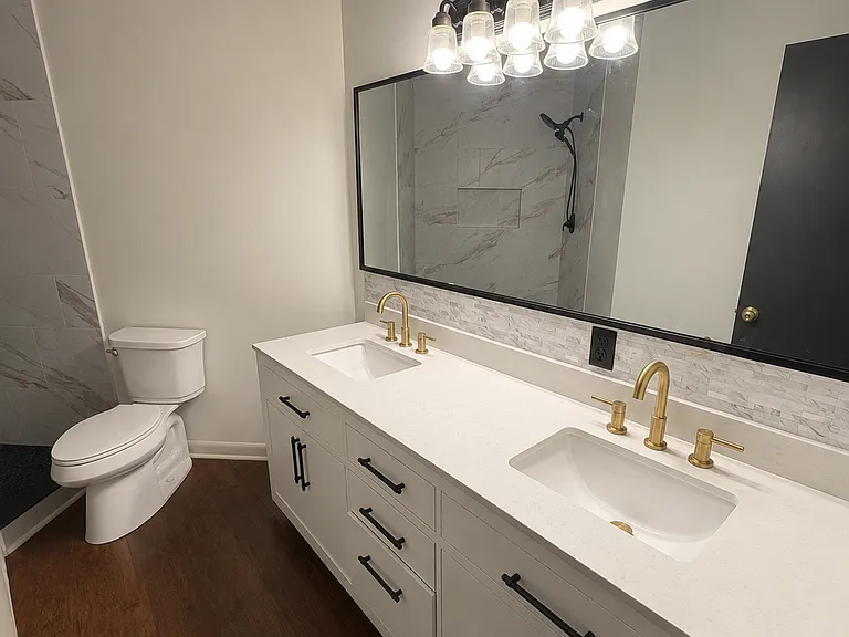 2135 NE 45th Ave — Photo 5