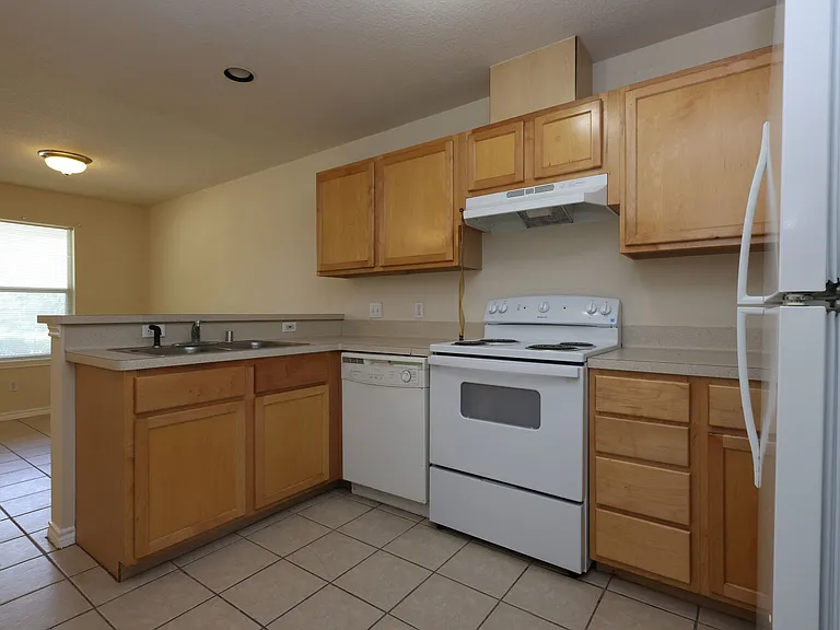 402 Trichelle St #A — Photo 8