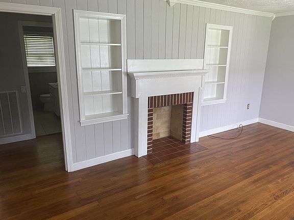2nd image of 454 White Ave