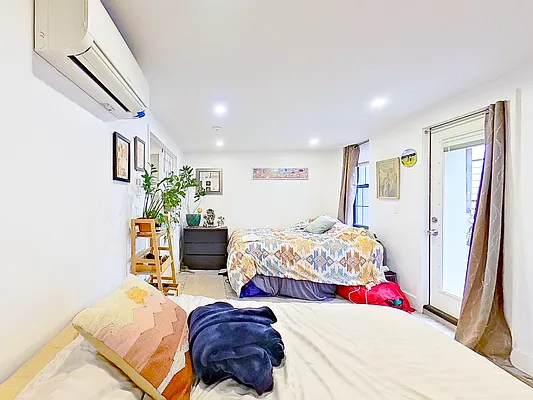 Rented by Remax Edge | media 37