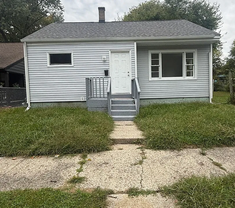 1317 N Huey St