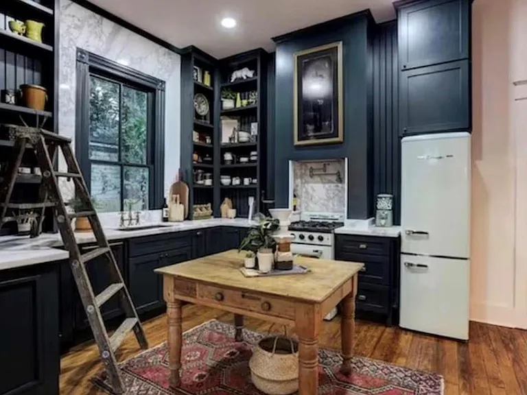 3617 Avenue Q 1/2 — Photo 4