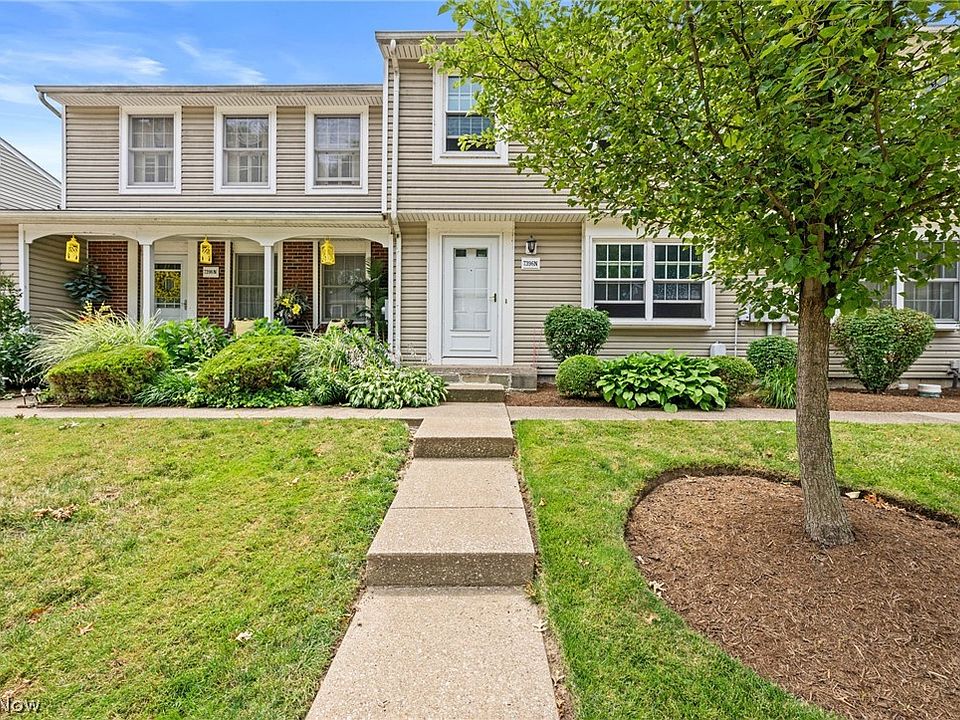 1st image of 7396 N Chestnut Commons Dr