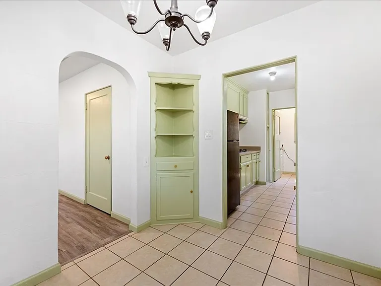 1305 W St — Photo 7
