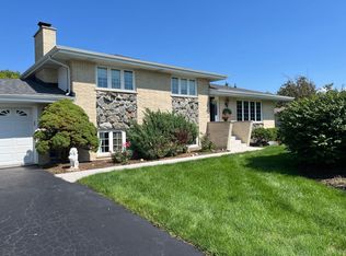 11947 Pine Ave, Lemont, IL 60439