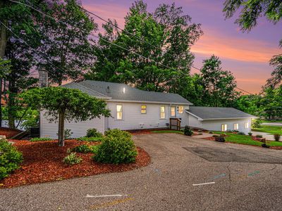 155 Mather Ct, Paw Paw, MI, 49079