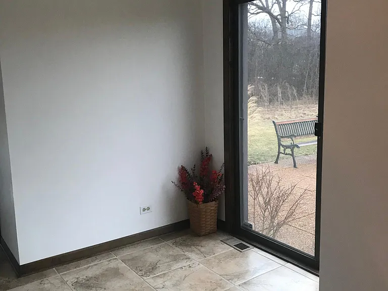 691 W Everett Rd — Photo 14