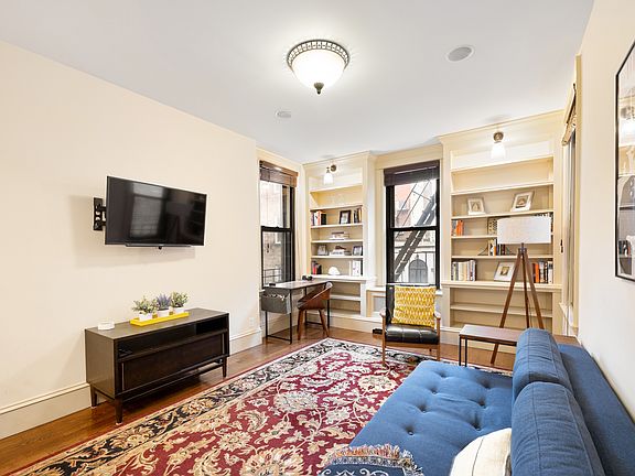 3rd image of 69 Pineapple St APT 6