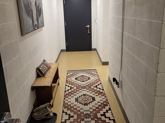 4th image of 121 NE 6th St #2