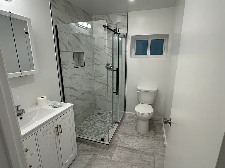 1672 Oxford St #19 — Photo 3
