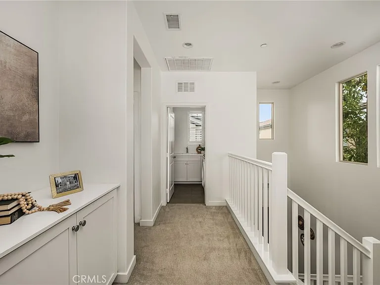 16 Cooper — Photo 27