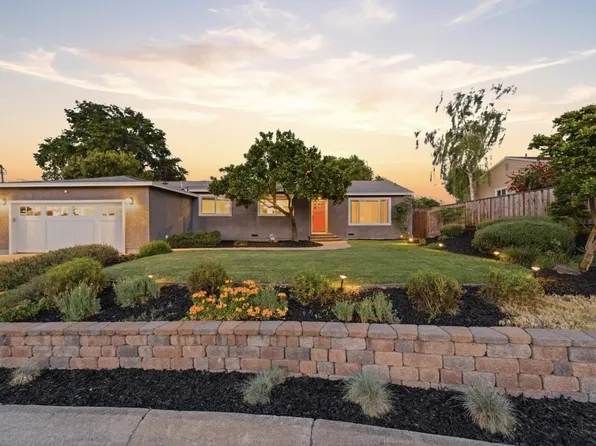 536 Coralie Dr, Walnut Creek, CA 94597
