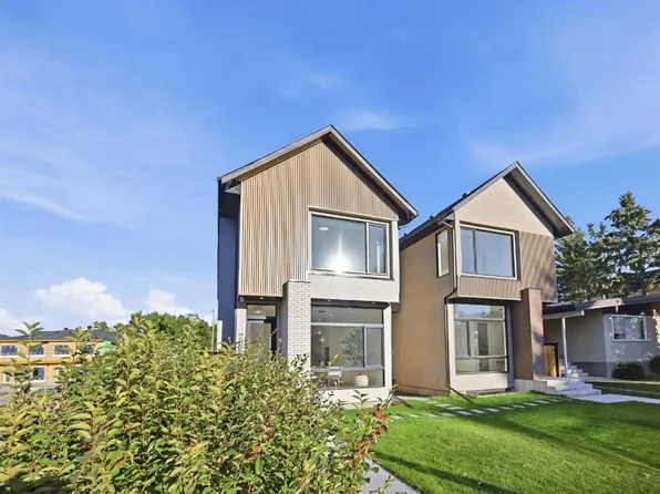 2026 W 36th St SW, Calgary, AB T3E 2Y9