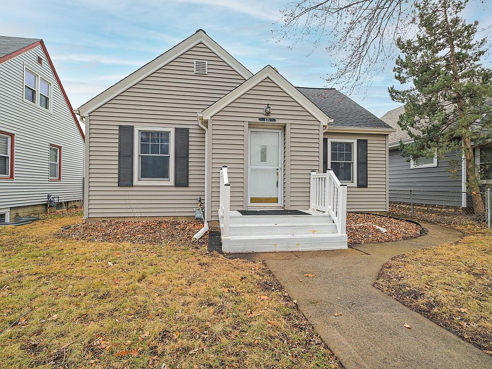 1st image of 426 16th Ave N