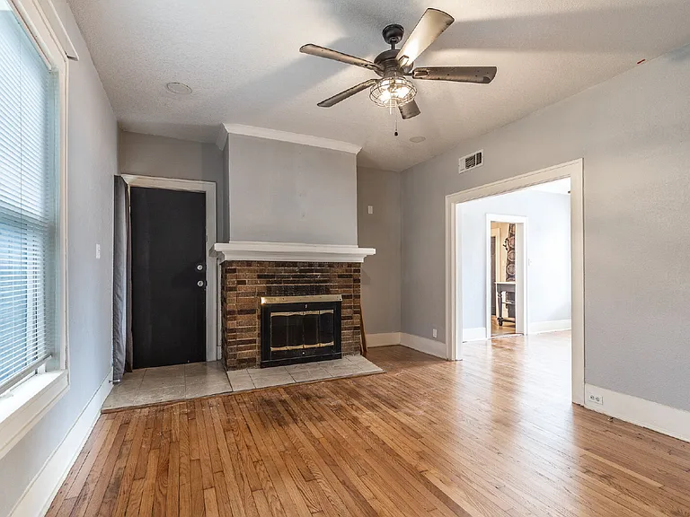 723 E Euclid Ave — Photo 9