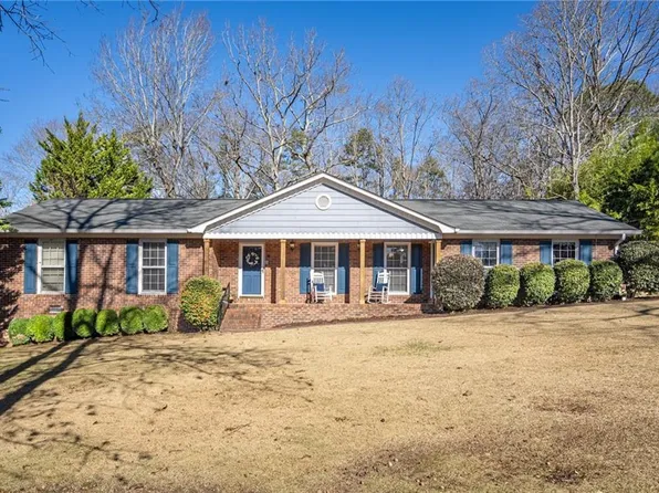 8 Timberwood Dr SE, Silver Creek, GA 30173