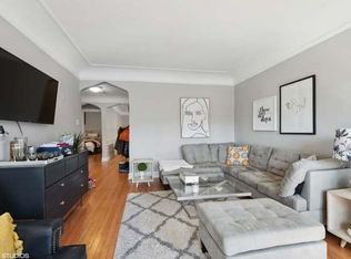 1633 Monroe St #1, Evanston, IL 60202