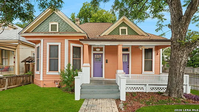 3 bed, 2.0 bath, 1174 sqft, $2,000 — Photo 2