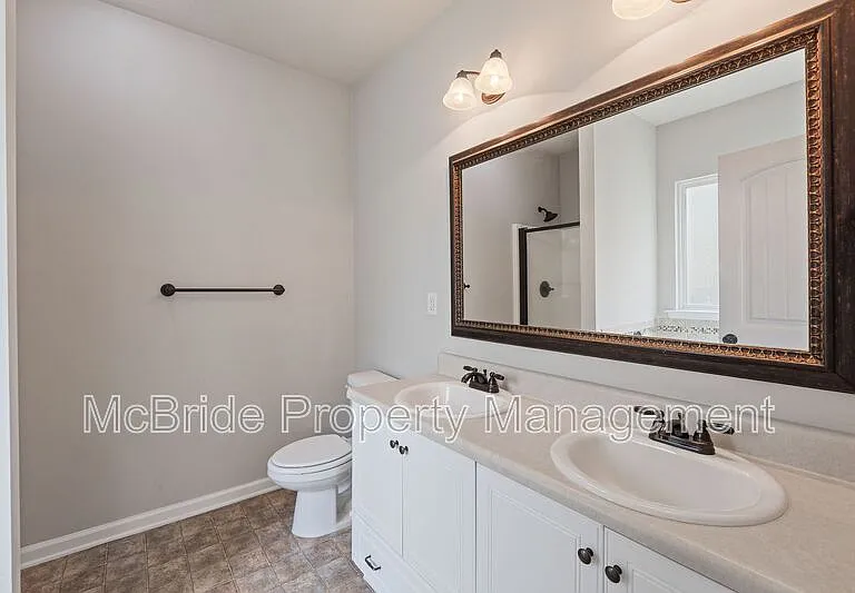 857 Westlawn Dr — Photo 13