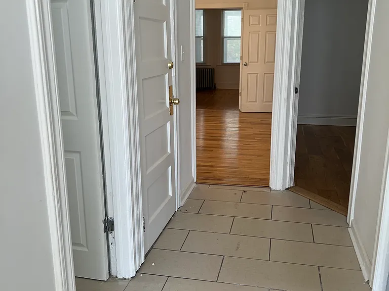 44 E 31st St #1 — Photo 10