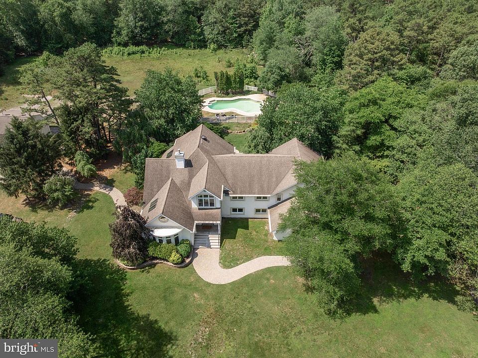 1st image of 162 Tuckerton Rd