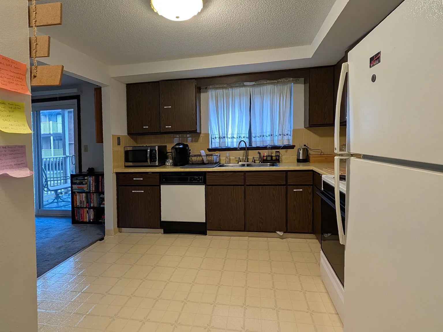2 bed, 952 sqft, $1,500 — Photo 2