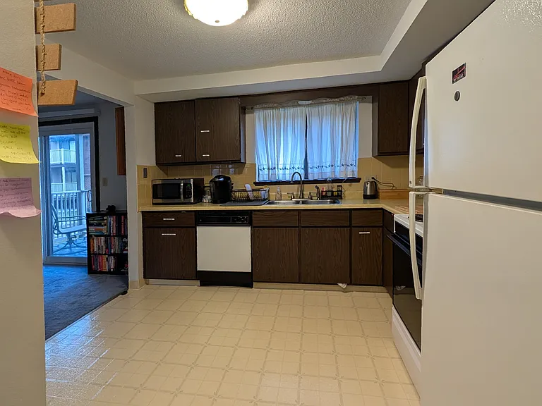 3928 Ridge Lea Rd #A — Photo 2