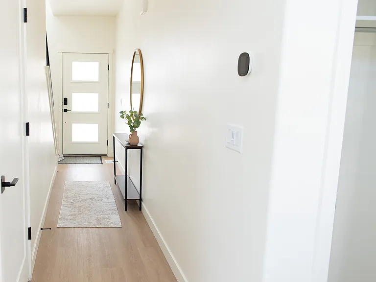 1802 W Drake Ln — Photo 16