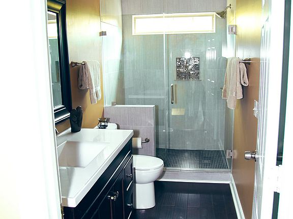 Modern bath renovation!