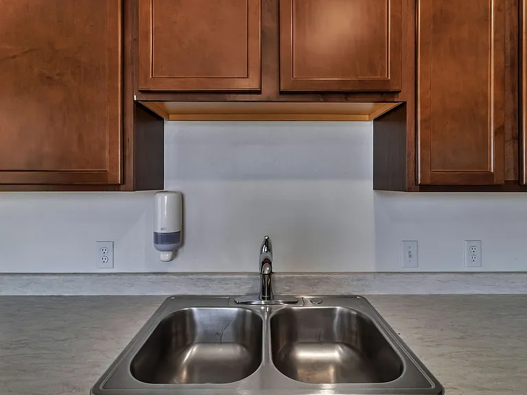 109 Anna Ct — Photo 7