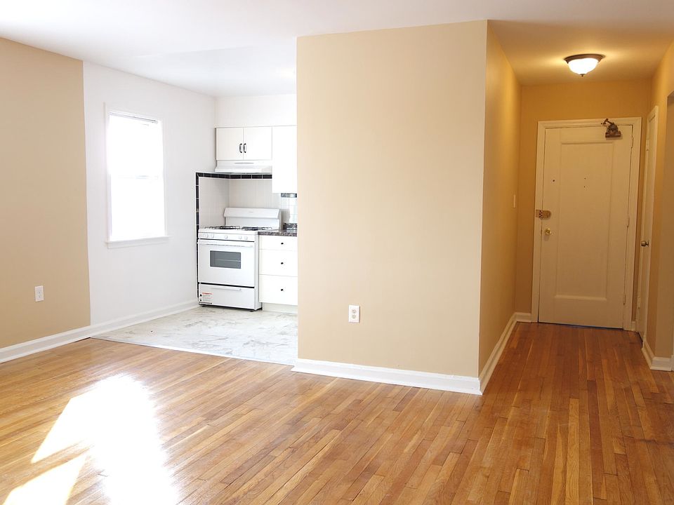 1st image of 4108 40th St APT 301