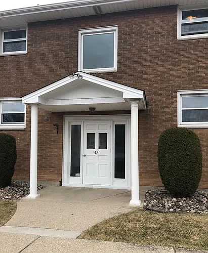 27 Joseph Dr #D Photo 1