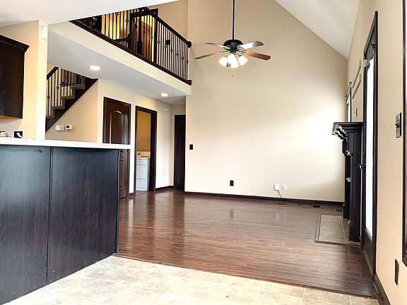 2nd image of 1451 Cobra Ln