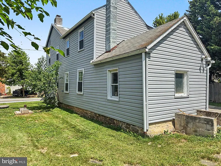 5949 Conover Rd — Photo 10