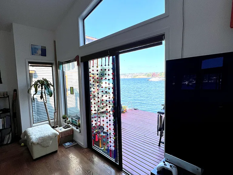 2235 Fairview Ave E #10 — Photo 6